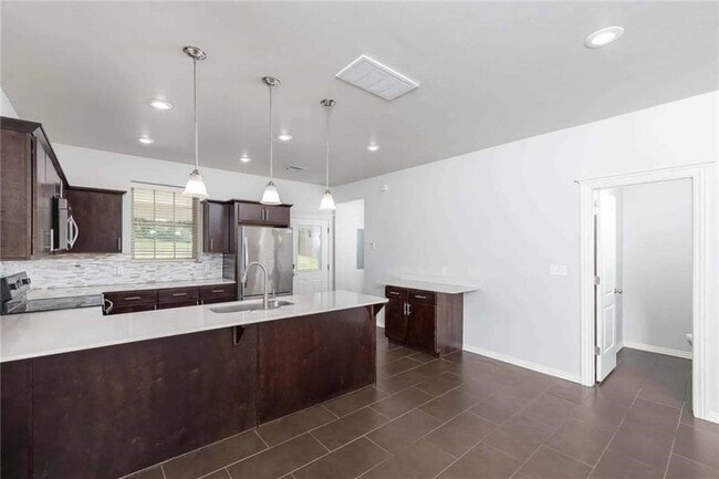 Photo - 438 S Sang Ave