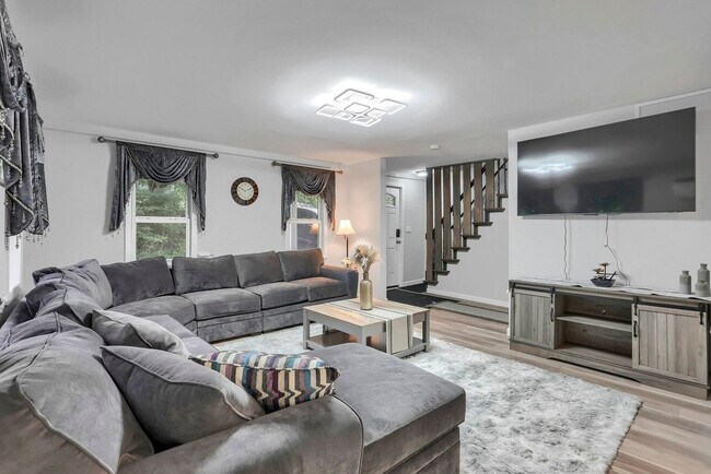 Photo - 763 Rte 9W Unit SI ID1466556P