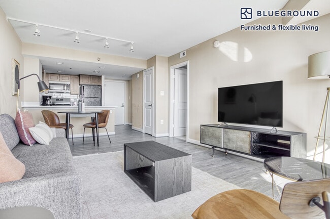 Photo - 1200 N Veitch St Unit FL9-ID350