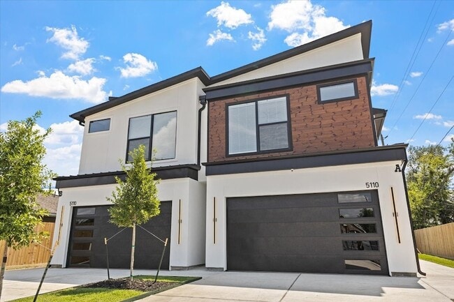 Building Photo - 5110 Longmeadow St Unit B