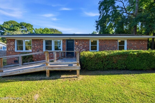 Building Photo - 130 Mohican Trail