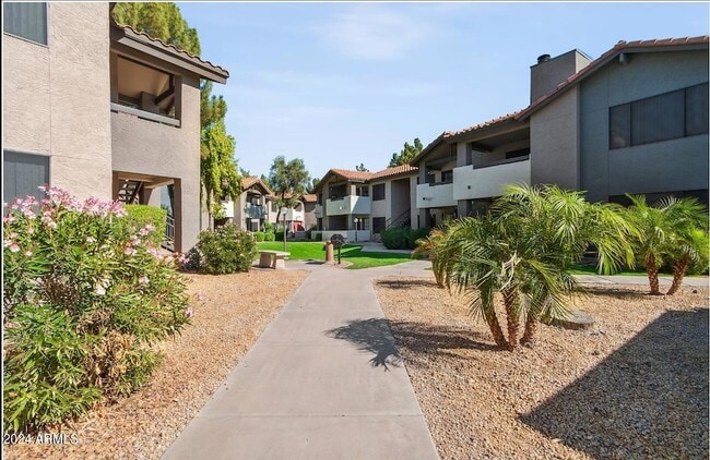 Building Photo - 4909 W Joshua Blvd Unit 3