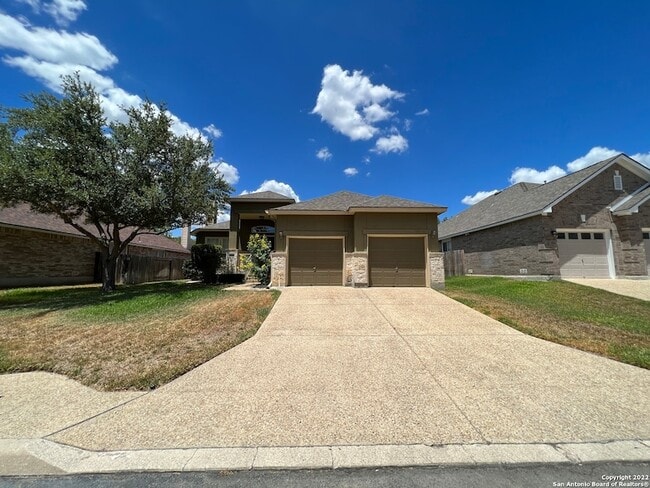 Building Photo - 1303 Bluff Forest