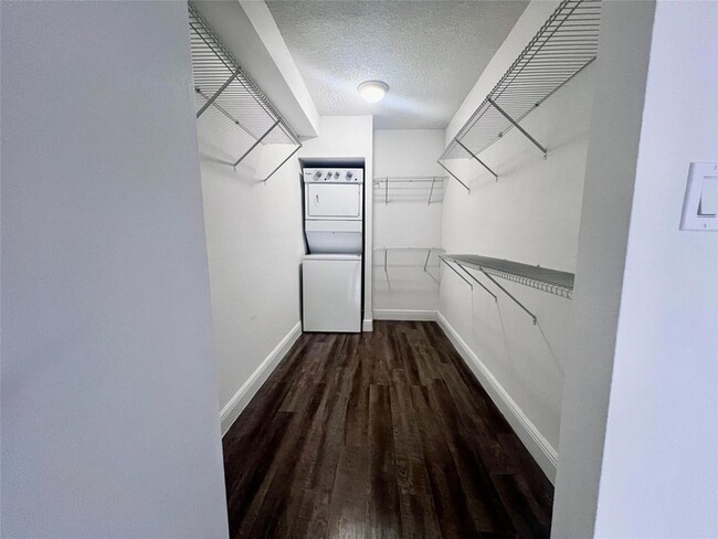 Photo - 19455 NE 10th Ave Unit 4-503