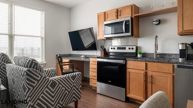 Photo - 302 13th St S Unit PH711