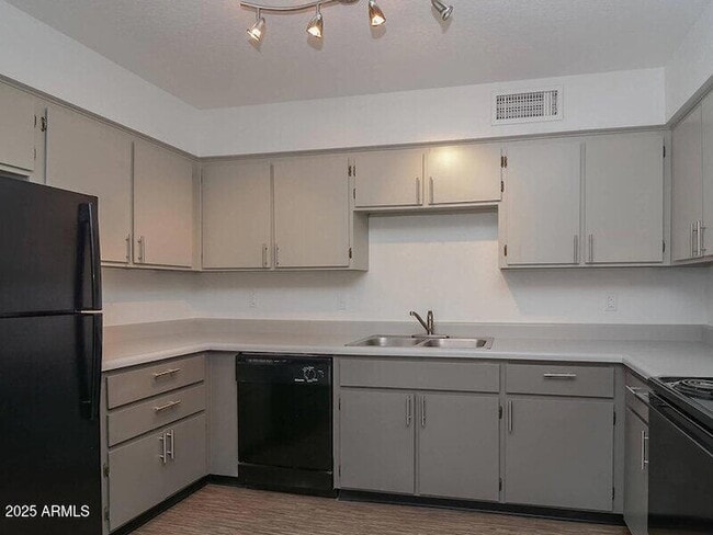 Photo - 17805 N 40th St Unit 2