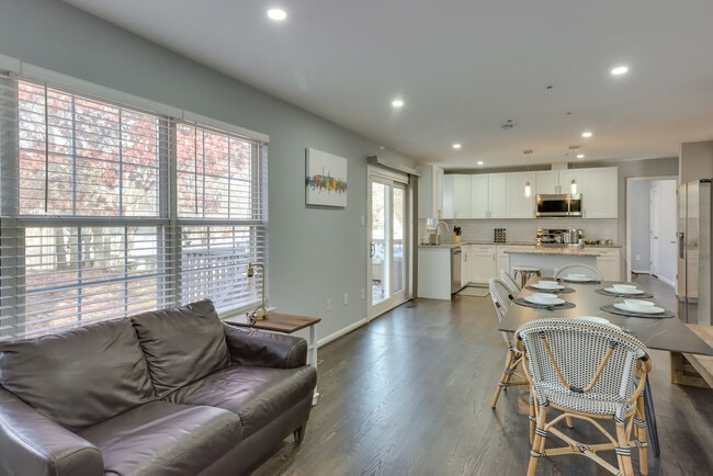 Photo - 3102 Hillside Ave Unit SI ID1545998P