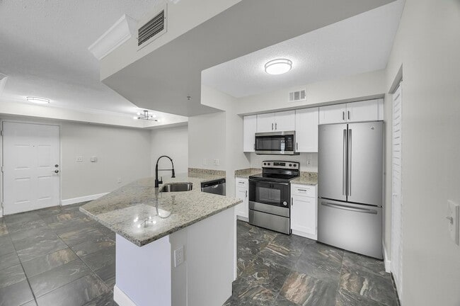 Building Photo - 3606 NW Adriatic Ln Unit 06107