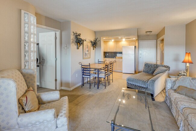 Photo - 740 Weston Rd Unit SI FL9-ID1596265P