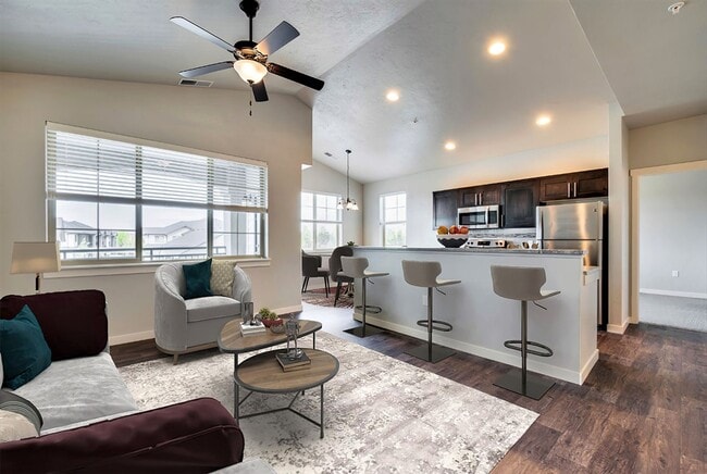 Photo - Eagle River Apartments