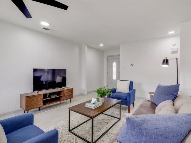 Photo - 2412 Pebblebrook Trail Unit ID1019526P