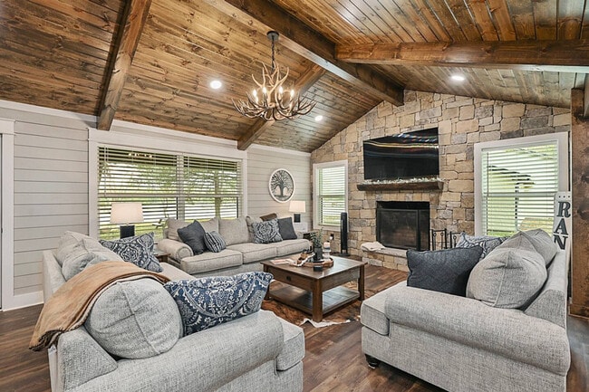 Building Photo - 5472 Andert Rd Unit ID1328071P