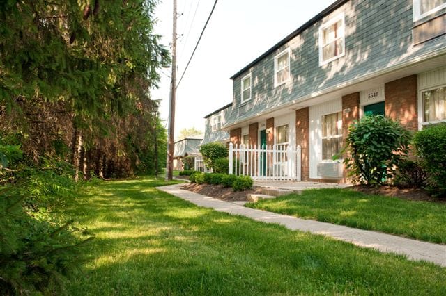 Backside View - Autumn Chase