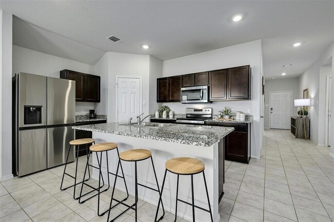 Photo - 1045 Taggart Trail