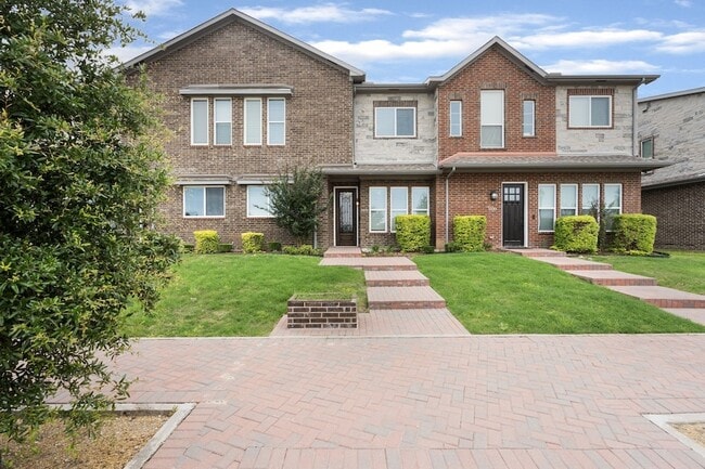 Photo - 5871 Rivendell Dr