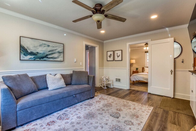 Photo - 214 Ave F Unit ID1324059P