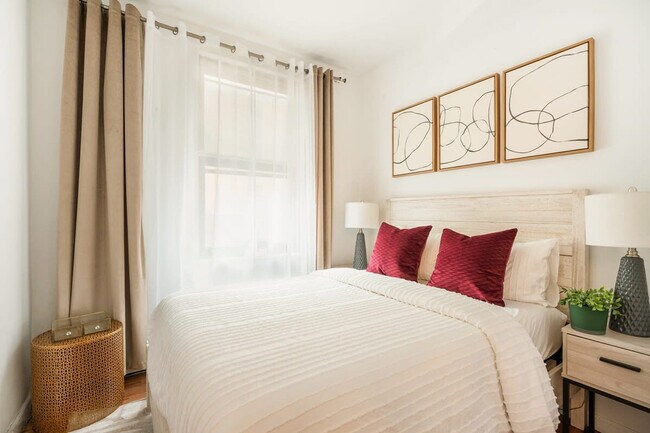 Photo - 139 Christopher St Unit ID1021919P