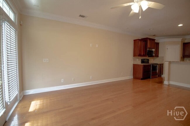 Photo - 127 Ventura Pl