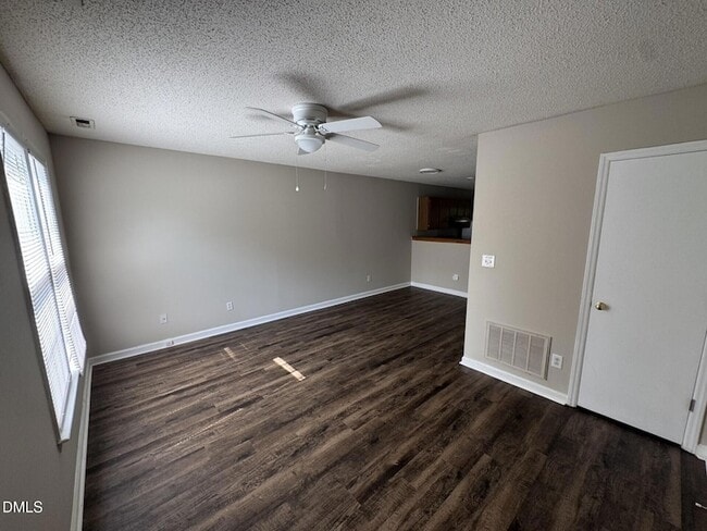 Photo - 2910 Faversham Pl