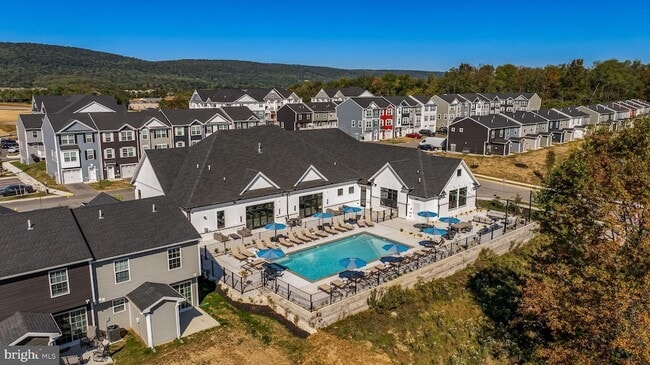 Photo - 2604 Maplewood Cir