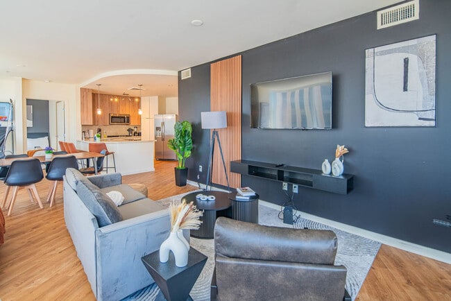 Photo - 44 W Monroe St Unit ID1388726P