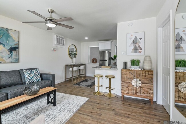 Photo - 210 Centerville St NE Unit 3