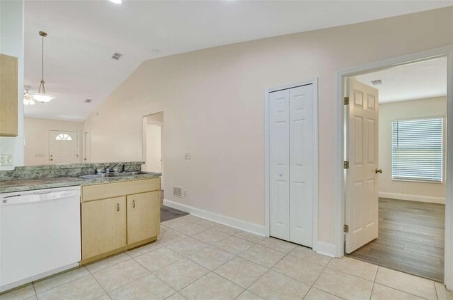 Photo - 51 Wellwood Ln