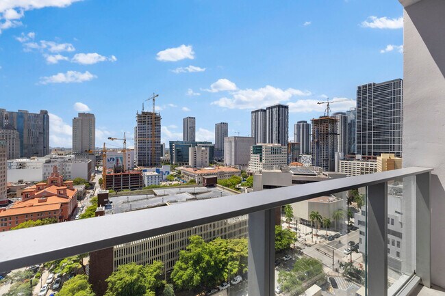 Photo - 227 NE 2nd St Unit SI FL18-ID1022588P