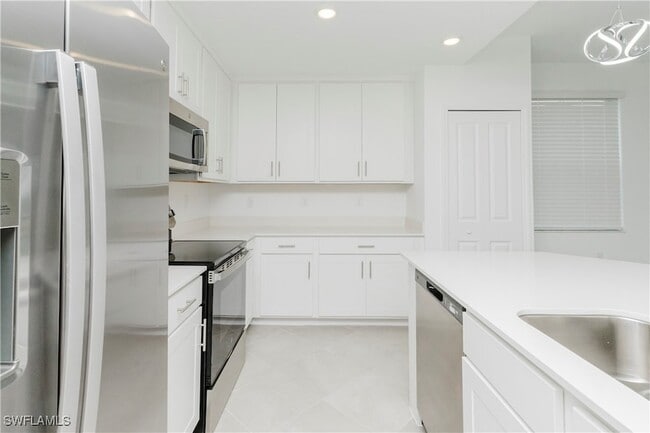 Building Photo - 18461 Copperhead Dr Unit 421