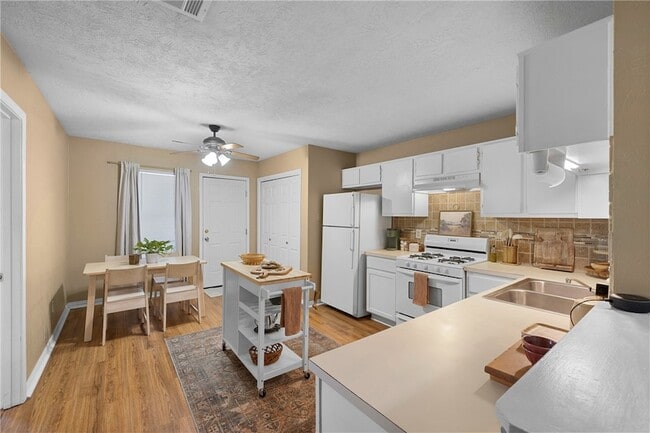 Photo - 805 San Pedro Dr