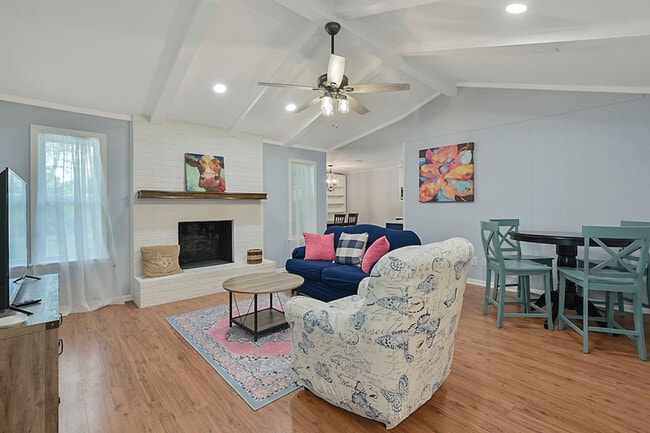 Photo - 1909 Langford St Unit SI ID1328073P