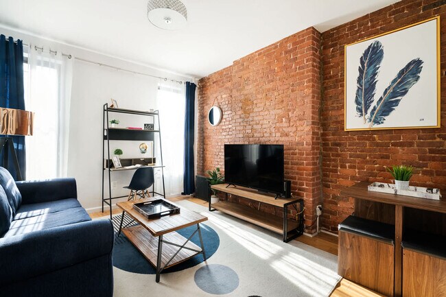 Building Photo - 454 W 47th St Unit ID1021932P