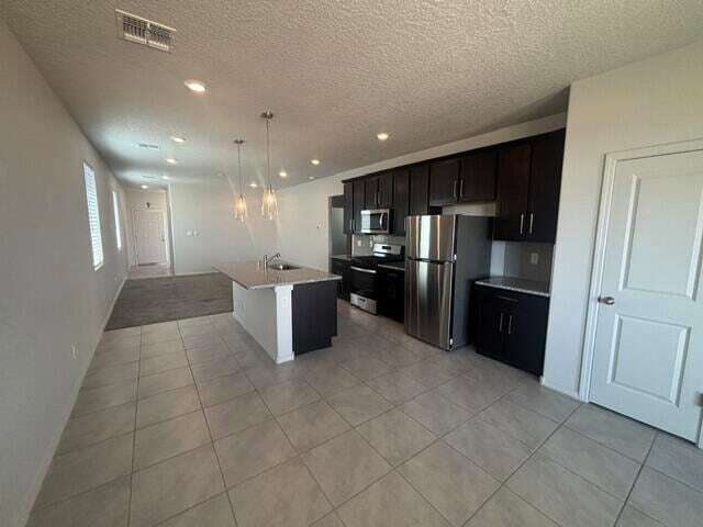 Photo - 1502 Calle Oeste NW