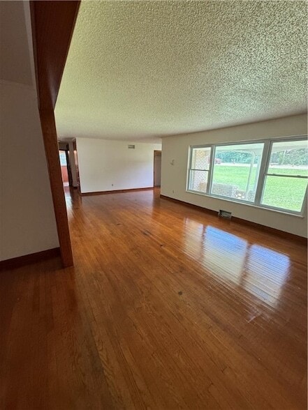 Photo - 1918 W Wedington Dr