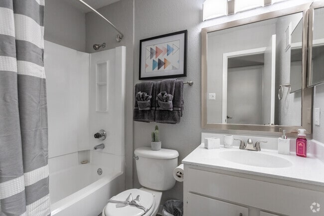 1 BR, 1 BA - 643 SF - 6Ten at Med Center Apartments