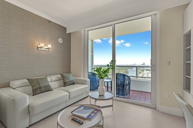 Building Photo - 4385 Collins Ave Unit SI ID1540495P