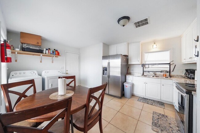 Photo - 8041 Howard Dr Unit 1