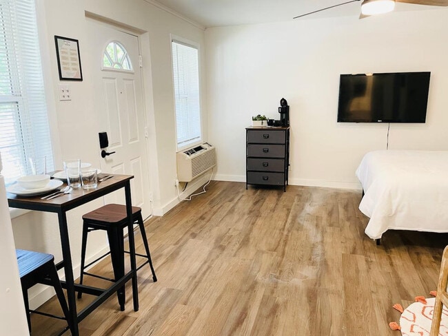 Building Photo - 626 Jack Stephens Dr Unit ID1296523P