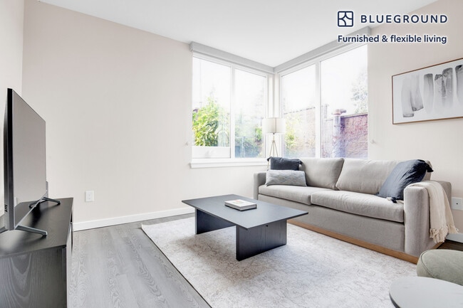 Building Photo - 10001 NE 1st St Unit FL1-ID279