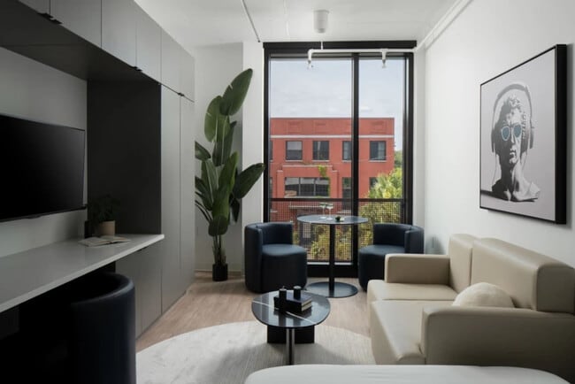 Building Photo - 1704 N 17th St Unit ID1313919P