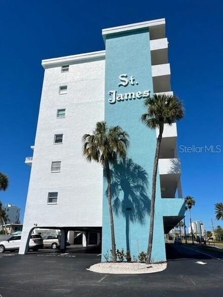 Building Photo - 285 107th Ave Unit 606