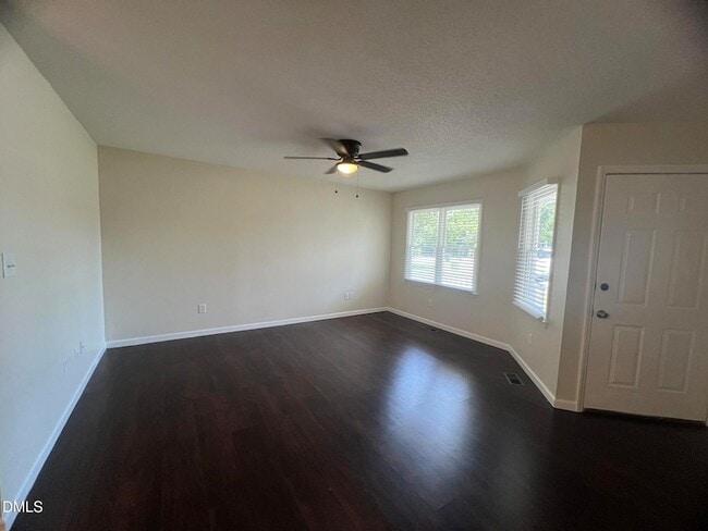 Photo - 500 Chinaberry Ln