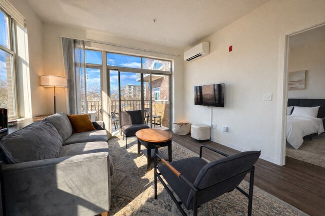 Photo - 1623 N Jackson St Unit SI ID1379042P