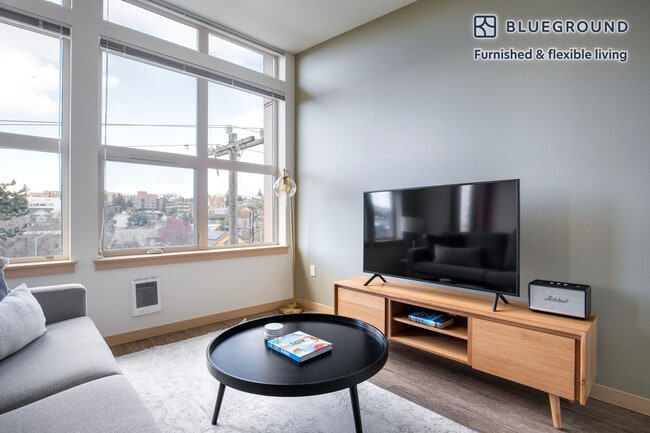 Photo - 3920 Stone Way N Unit FL4-ID566