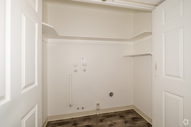2BR, 1BA - 12,150SF - Laundry Closet - Country Club Gardens