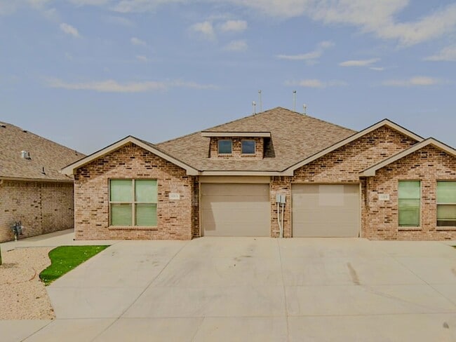 Building Photo - 2139 N Texas Ave Unit A