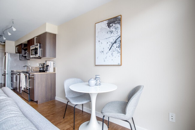 Photo - 215 10th Ave E Unit ID2543A