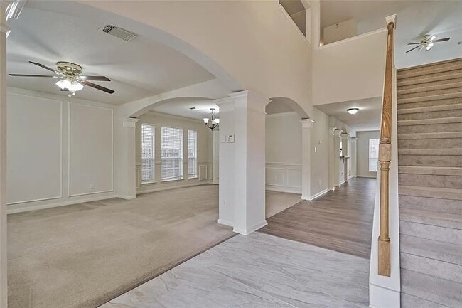 Photo - 511 Elm Ridge Dr