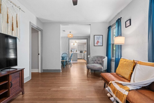 Photo - 2 Mead Dr Unit ID1354825P