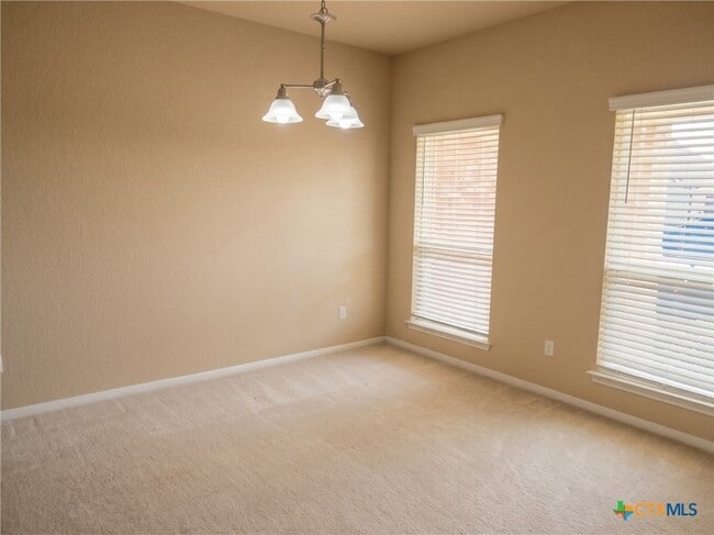Photo - 3404 Jacob St
